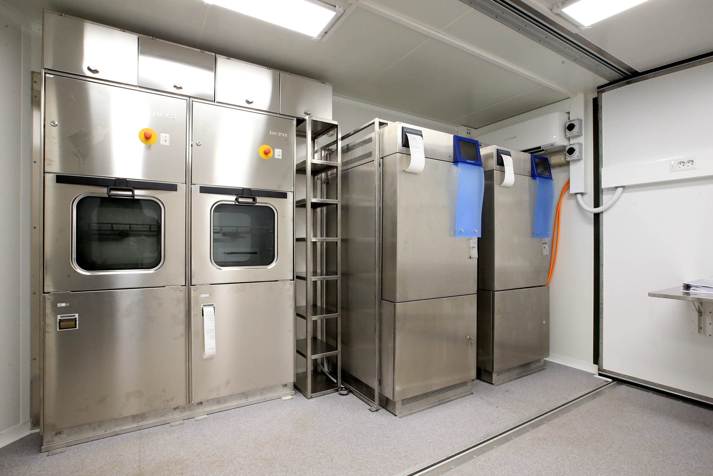 Specialty Containers: Rapid Deployable Field Hospital ROLE 2 Specialty Containers: Rapid Deployable Field Hospital ROLE 2