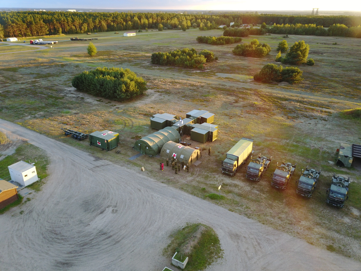 Specialty Containers: Rapid Deployable Field Hospital ROLE 2 Specialty Containers: Rapid Deployable Field Hospital ROLE 2