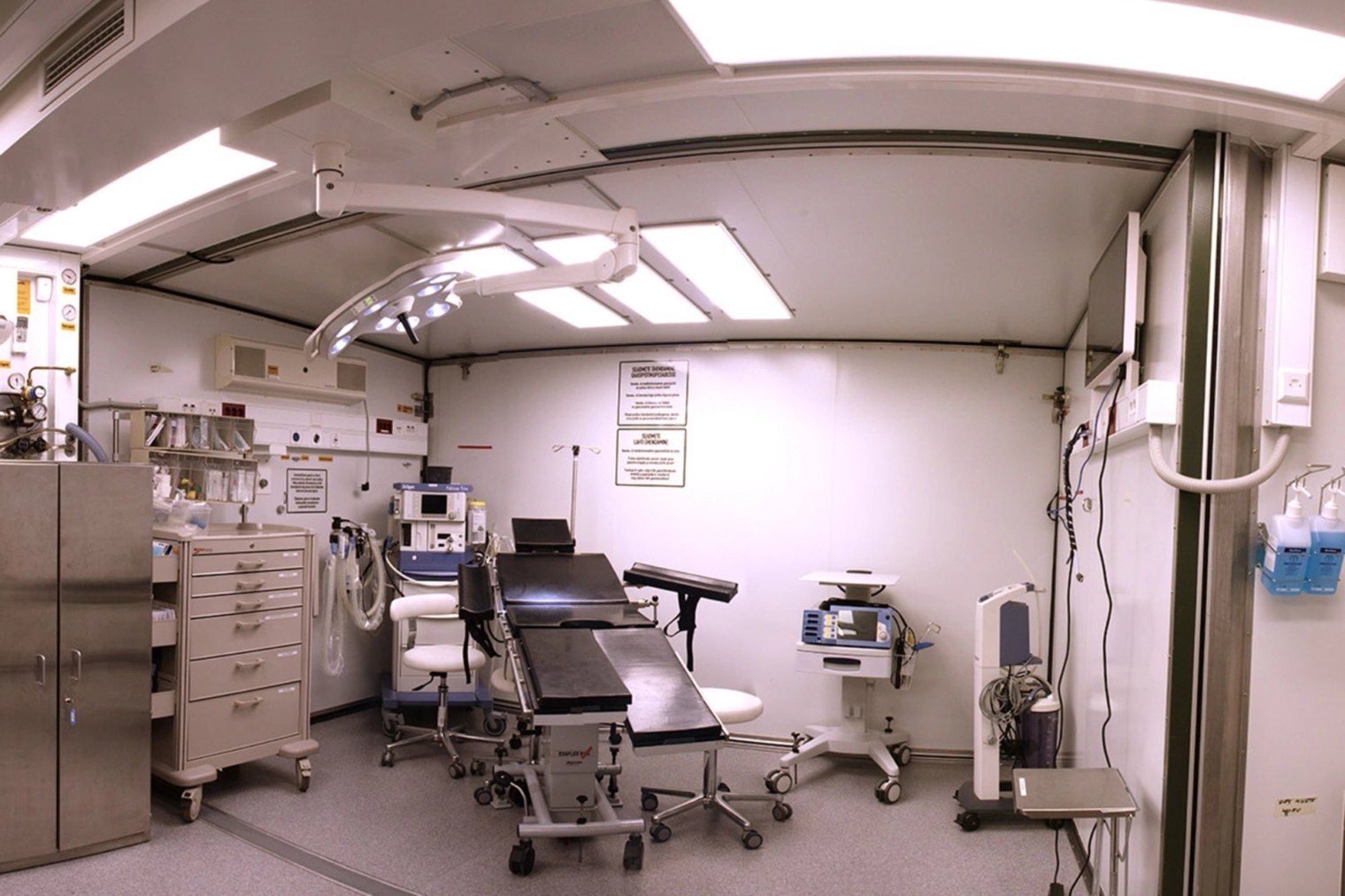 Specialty Containers: Rapid Deployable Field Hospital ROLE 2 Specialty Containers: Rapid Deployable Field Hospital ROLE 2