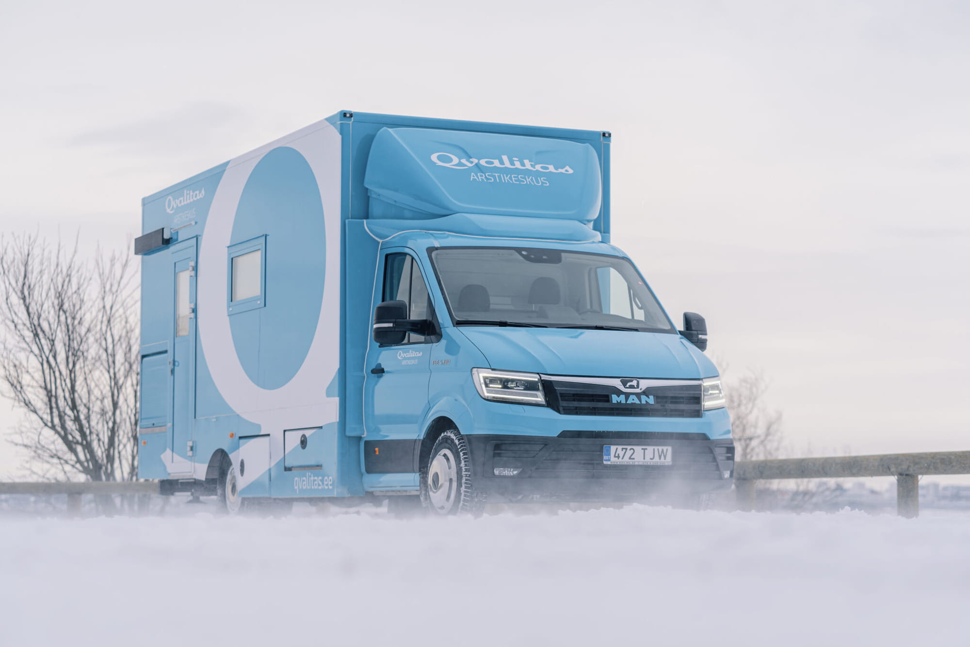 Medical truck operating in winter conditions demonstrating cold climate capability and insulation performance Medical truck operating in winter conditions demonstrating cold climate capability and insulation performance